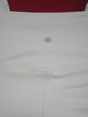 lululemon athletica Light Lavender Capri Leggings Size 14 Gym Spring Summer 🌞